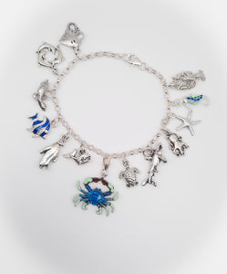 Diving Into the Sea / Sterling silver charm bracelet